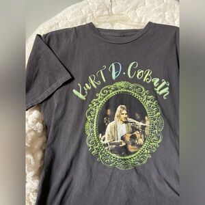 Kurt Cobain Nirvana T Shirt - Kurt playing the guitar 
100% cotton